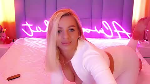 AlwaysHot online show from 02-25-25, 02:25