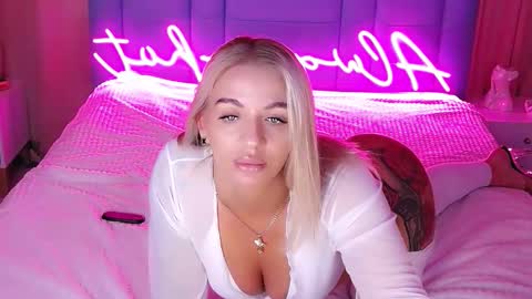 AlwaysHot online show from 11-13-25, 02:43