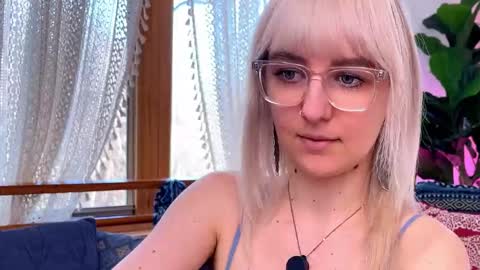 Ally Elliot online show from 02-10-26, 03:38