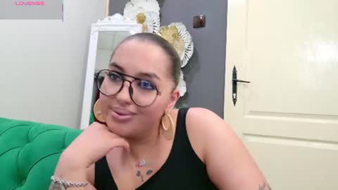 Snapshot of allyiah chatting on 07-28-26, 04:39 online show from 07-28-26, 04:39