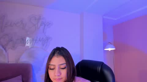 Snapshot of allyjensen chatting on 02-06-25, 11:04 Alisson online show from 02-06-25, 11:04