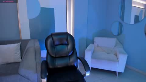 Snapshot of allyjensen chatting on 02-23-25, 07:38 Alisson online show from 02-23-25, 07:38