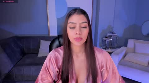 Snapshot of allyjensen chatting on 03-10-25, 01:54 Alisson online show from 03-10-25, 01:54