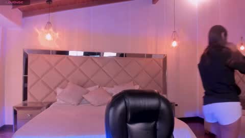 Snapshot of allyjensen chatting on 09-22-25, 10:17 Alisson online show from 09-22-25, 10:17