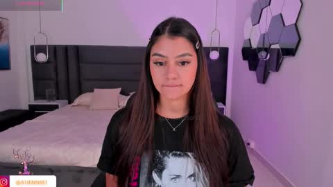 Snapshot of allyjensen chatting on 10-13-25, 10:15 Alisson online show from 10-13-25, 10:15