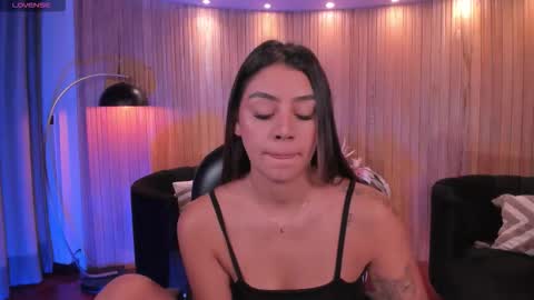 Snapshot of allyjensen chatting on 11-12-25, 10:15 Alisson online show from 11-12-25, 10:15