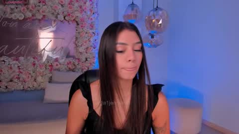 Snapshot of allyjensen chatting on 11-22-25, 10:14 Alisson online show from 11-22-25, 10:14