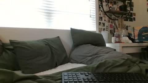 Snapshot of allylove2626 chatting on 09-15-25, 06:30 allylove2626 online show from 09-15-25, 06:30