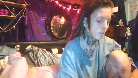 Snapshot of allymoon1369 chatting on 07-01-26, 12:01 allymoon1369 online show from 07-01-26, 12:01