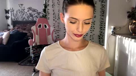 Ally Girl In Her Ally World online show from 02-22-25, 01:00