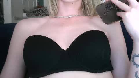 Ally Girl In Her Ally World online show from 06-13-26, 01:25