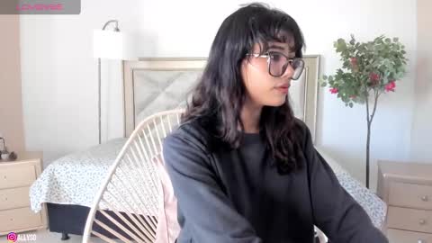 Allyson 3 online show from 01-18-25, 07:37