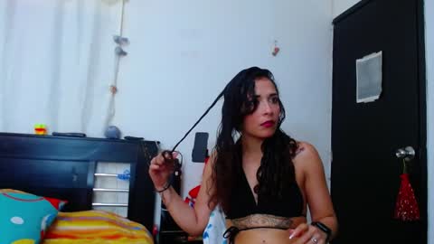 Snapshot of allyson_collins_ chatting on 12-23-24, 09:51 Allyson collins online show from 12-23-24, 09:51