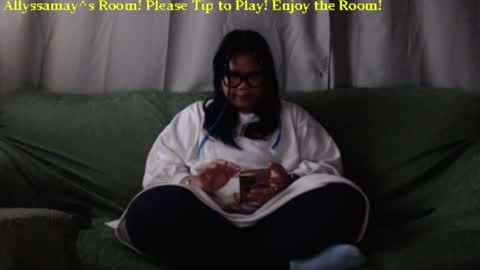 Snapshot of allyssamay chatting on 01-16-25, 07:17 Allyssamay online show from 01-16-25, 07:17