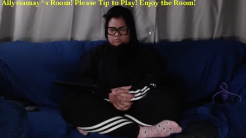 Snapshot of allyssamay chatting on 02-17-25, 06:42 Allyssamay online show from 02-17-25, 06:42