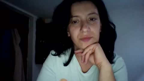 Snapshot of alma_amy chatting on 10-27-25, 07:51 Alma online show from 10-27-25, 07:51