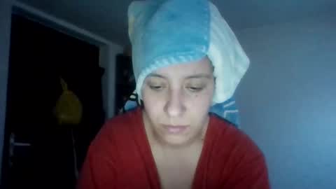 Snapshot of alma_amy chatting on 01-06-26, 10:01 Alma online show from 01-06-26, 10:01