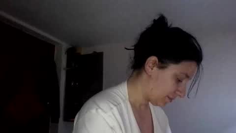 Snapshot of alma_amy chatting on 02-13-26, 09:22 Alma online show from 02-13-26, 09:22