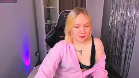 Amina online show from 02-11-25, 05:05