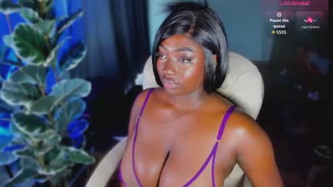 Snapshot of almaahotxxx chatting on 06-11-26, 02:26 almaahotxxx online show from 06-11-26, 02:26