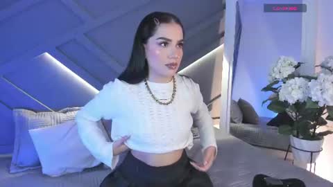 Mia online show from 06-15-26, 02:41