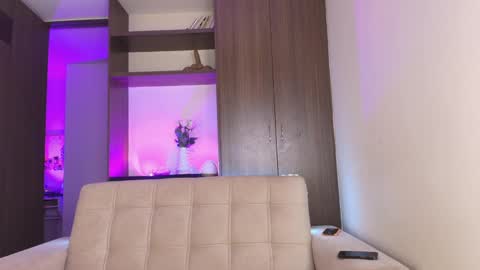 Alma Castillo online show from 06-06-26, 02:38