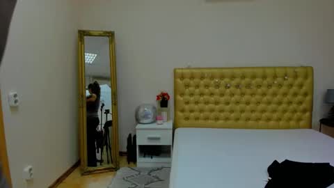 Snapshot of almafancy chatting on 03-12-25, 12:47 Alma online show from 03-12-25, 12:47