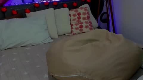 Snapshot of almafancy chatting on 02-06-26, 06:51 Alma online show from 02-06-26, 06:51