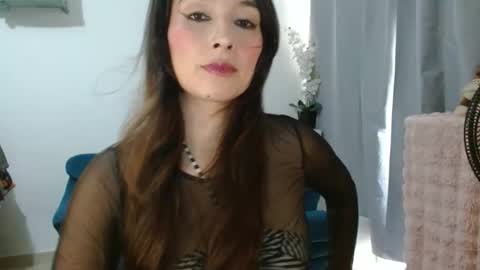 Snapshot of almaglow chatting on 05-19-26, 05:52 Alma online show from 05-19-26, 05:52
