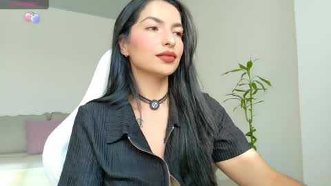 Snapshot of almatease chatting on 05-24-26, 12:54 Alma online show from 05-24-26, 12:54