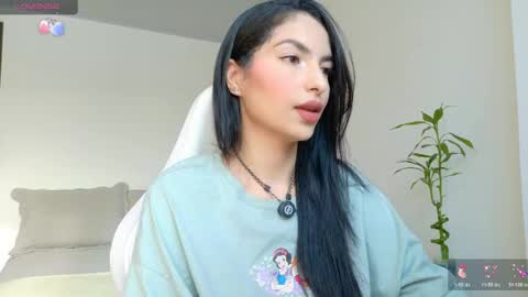 Snapshot of almatease chatting on 05-25-26, 12:22 Alma online show from 05-25-26, 12:22