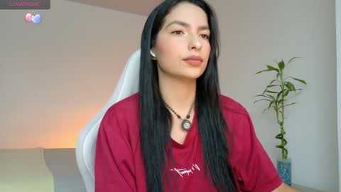 Snapshot of almatease chatting on 06-08-26, 01:11 Alma online show from 06-08-26, 01:11
