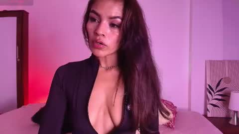 Snapshot of almavoss chatting on 07-24-26, 11:19 Alma Voss online show from 07-24-26, 11:19