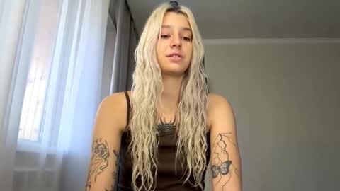 Arina online show from 09-23-25, 07:44