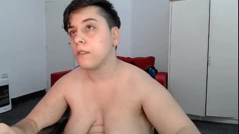 Snapshot of almondonwheels chatting on 12-01-24, 10:53 Almond online show from 12-01-24, 10:53