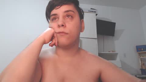 Snapshot of almondonwheels chatting on 12-29-24, 12:20 Almond online show from 12-29-24, 12:20