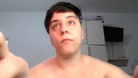 Snapshot of almondonwheels chatting on 12-30-24, 02:09 Almond online show from 12-30-24, 02:09