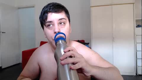 Snapshot of almondonwheels chatting on 01-08-25, 08:29 Almond online show from 01-08-25, 08:29