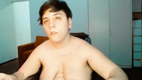 Snapshot of almondonwheels chatting on 01-11-25, 12:22 Almond online show from 01-11-25, 12:22