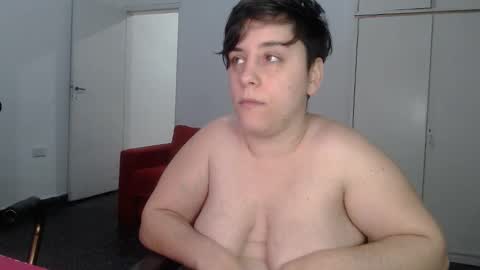 Snapshot of almondonwheels chatting on 01-25-25, 11:54 Almond online show from 01-25-25, 11:54