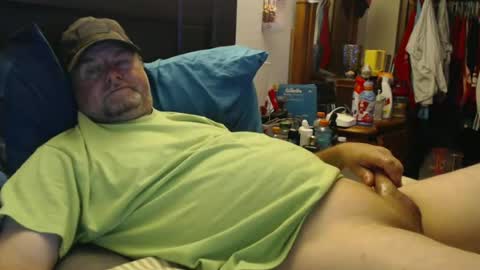 Snapshot of almostheaven chatting on 06-19-26, 12:09 almostheaven online show from 06-19-26, 12:09
