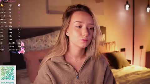 Lia online show from 11-25-25, 03:06