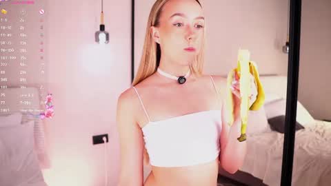 Lia online show from 06-10-26, 02:34