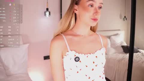 Lia online show from 07-28-26, 01:12