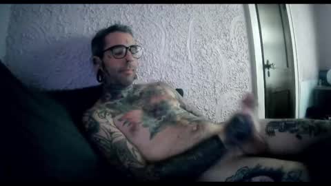 Snapshot of aloewish chatting on 11-18-25, 06:56 Aloe online show from 11-18-25, 06:56