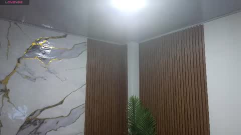 alonddra_tay online show from 06-20-26, 11:46