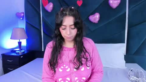 AlondraMendez online show from 02-18-25, 04:48