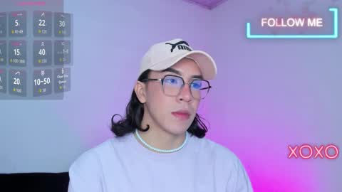 Independent model online show from 01-13-26, 07:30