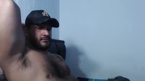 Snapshot of alonxoo chatting on 12-16-25, 03:00 alonxoo online show from 12-16-25, 03:00