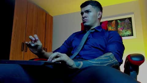 alpha_dominus_ online show from 09-10-25, 04:01